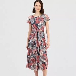 Robbie Bee Women's Short-Sleeve Tie-Front Midi Dress in Bloomington, MNBy Robb.
